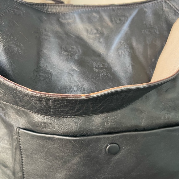 MCM KLARA CALFSKIN LARGE HOBO MONOGRAM TOTE BAG - Picture 7 of 10